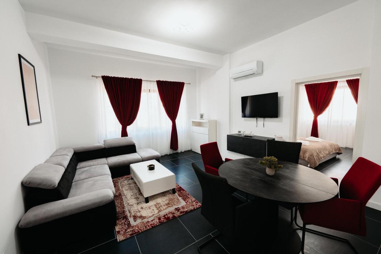 Luxury Cozy Apartments - City Center Suceava Exterior foto